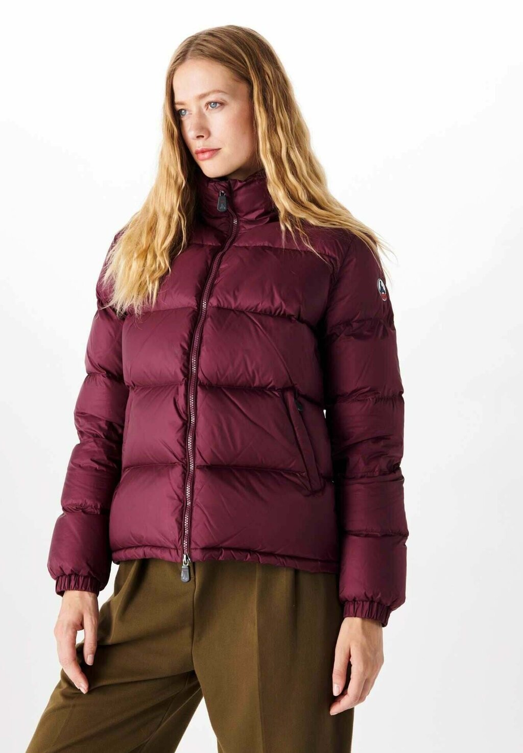 Пуховик CARDIFF JOTT, розовый
Пуховик CARDIFF JOTT, розовый