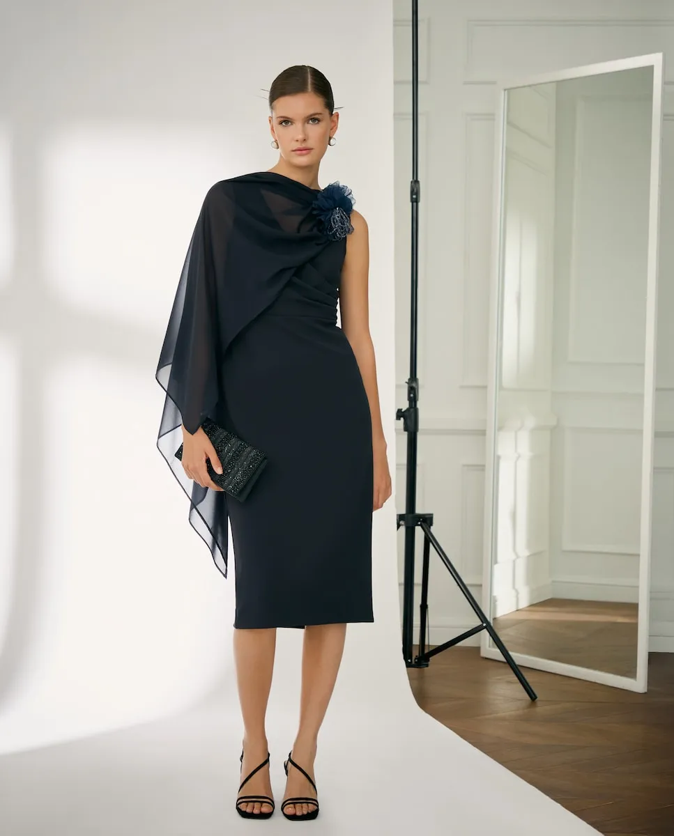 Женское однотонное короткое платье без рукавов Woman Fiesta El Corte Inglés, темно-синий
Женское однотонное короткое платье без рукавов Woman Fiesta El Corte Inglés, темно-синий