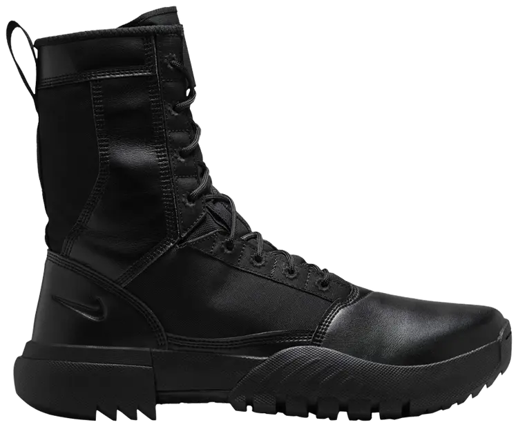 Ботинки Nike 8 Inch Special Field Boot 'Air Field Ukiah', черный
Ботинки Nike 8 Inch Special Field Boot 'Air Field Ukiah', черный