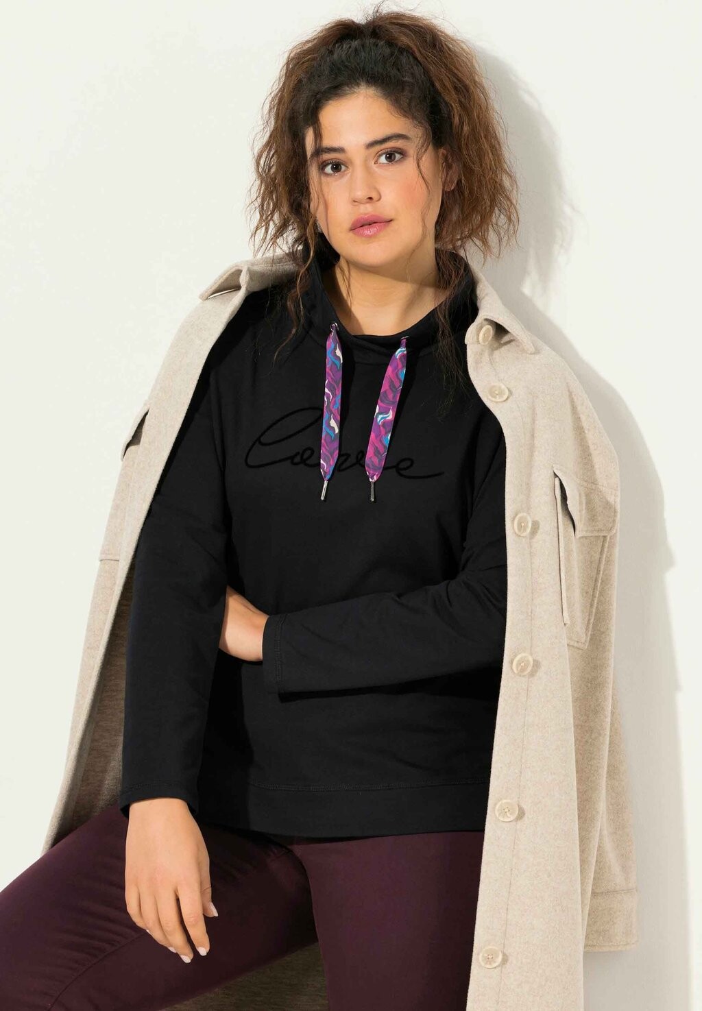 Толстовка STAND-UP COLLAR LONG SLEEVE Ulla Popken, черный
Толстовка STAND-UP COLLAR LONG SLEEVE Ulla Popken, черный