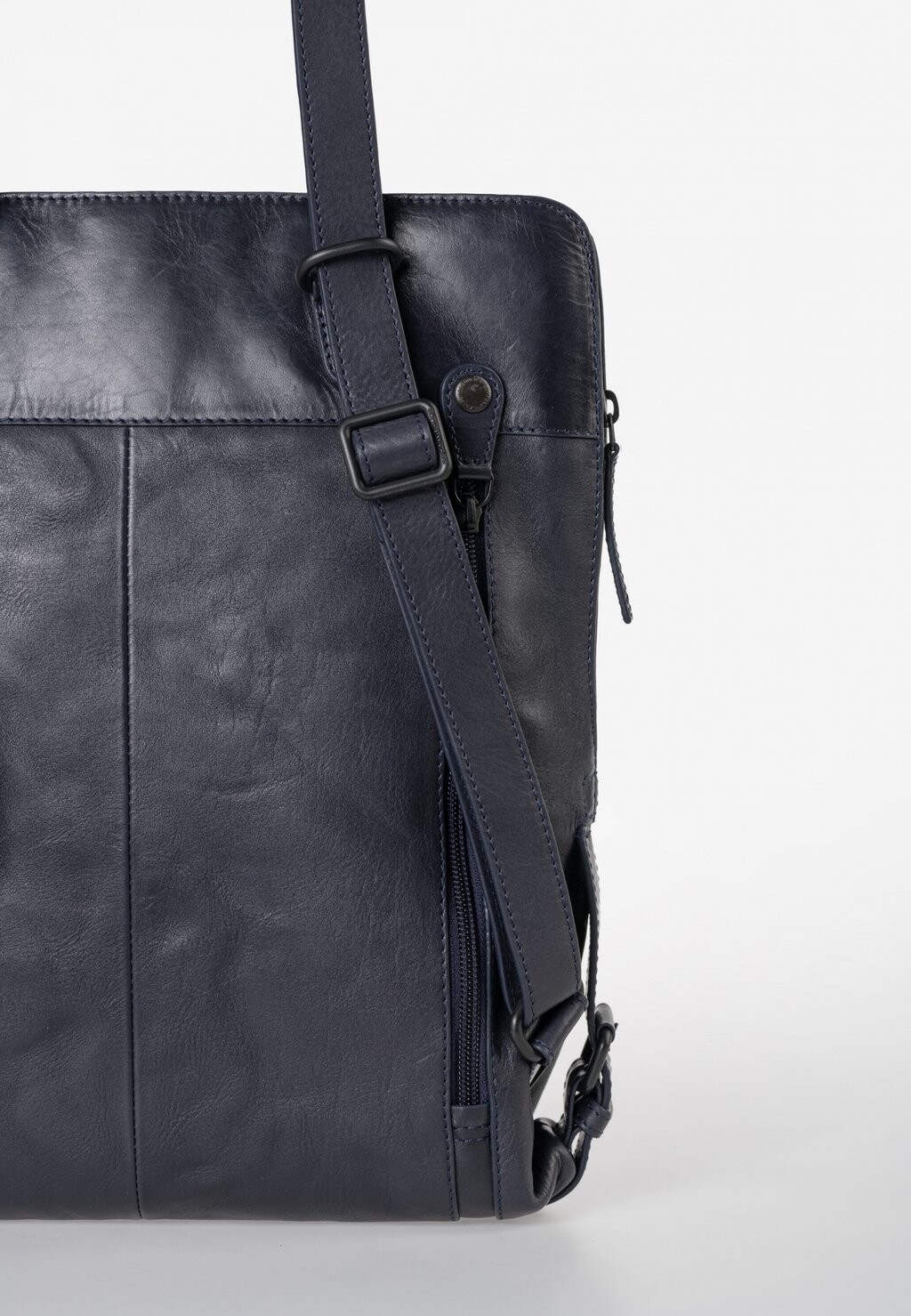 Рюкзак MRS CHERRY PIE Aunts & Uncles, темно-синий
Рюкзак MRS CHERRY PIE Aunts & Uncles, темно-синий