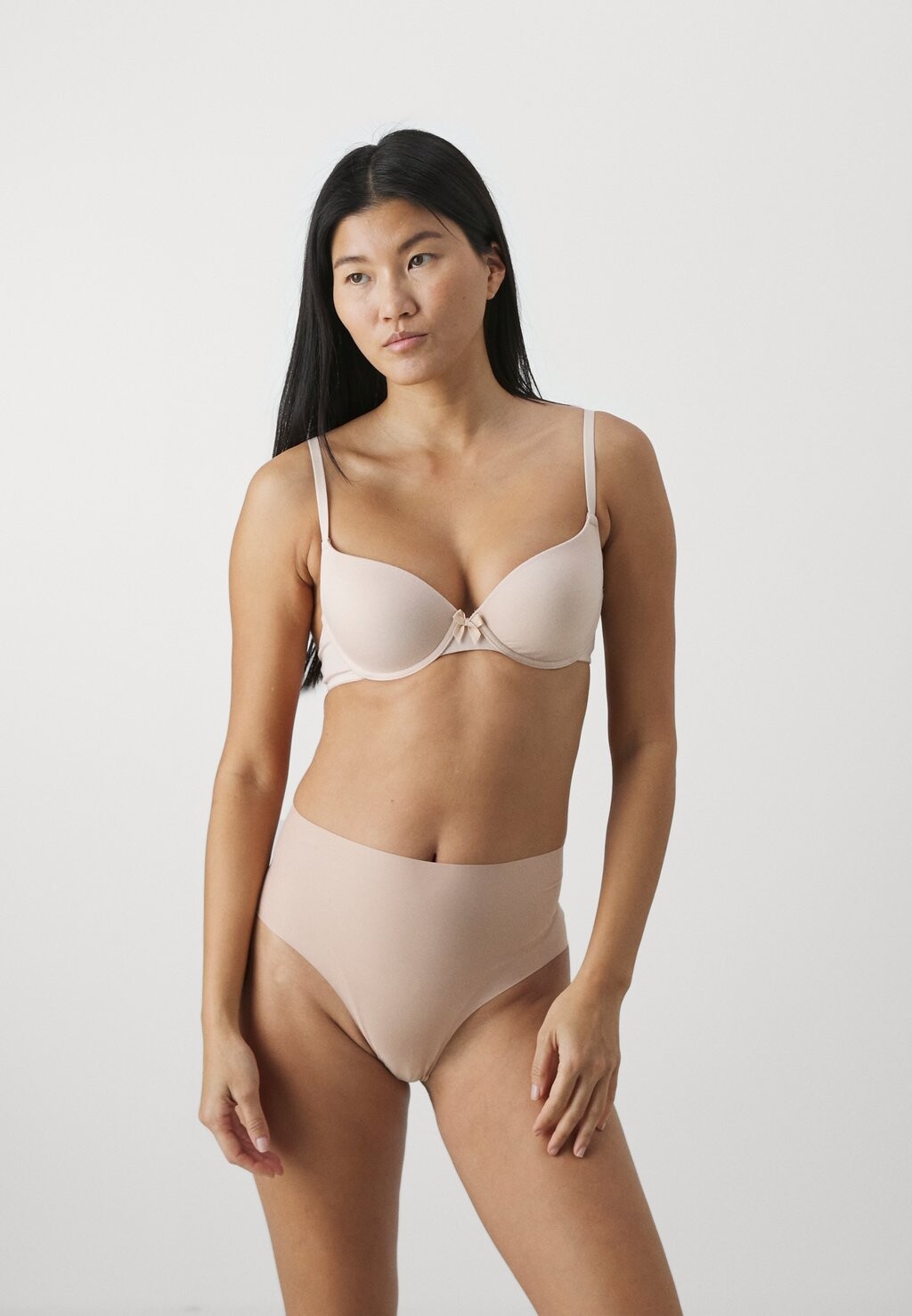 Бюстгальтер-футболка SUNLIGHT 3 PACK Anna Field, цвет dark blue/off white/nude
Бюстгальтер-футболка SUNLIGHT 3 PACK Anna Field, цвет dark blue/off white/nude