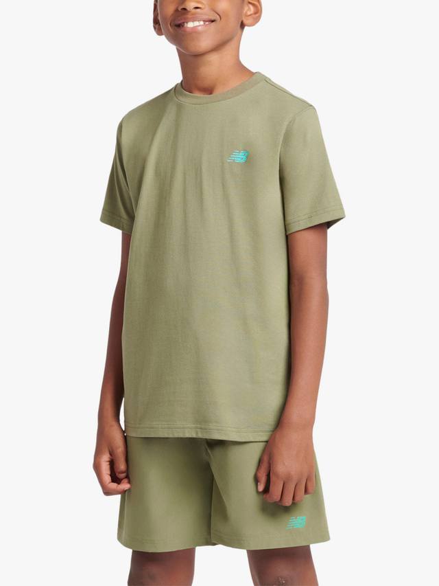 Футболка с логотипом Kid' Athletics New Balance, Dark Olivine
Футболка с логотипом Kid' Athletics New Balance, Dark Olivine
