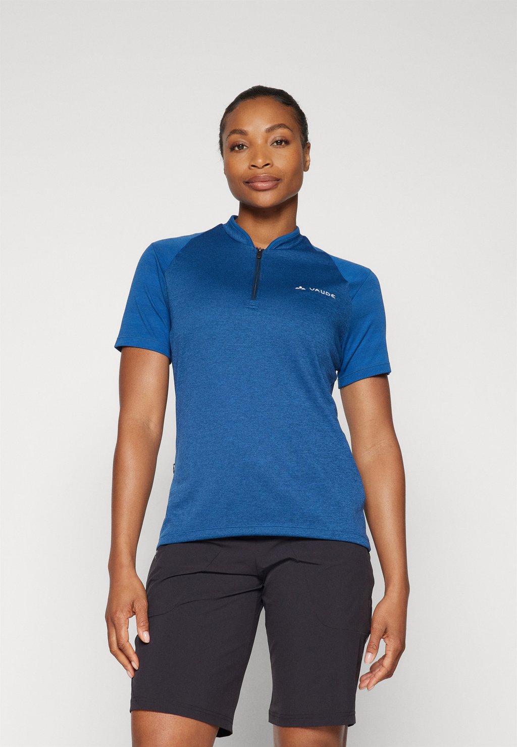 Базовая футболка WOMENS TAMARO Vaude, темно-синий
Базовая футболка WOMENS TAMARO Vaude, темно-синий