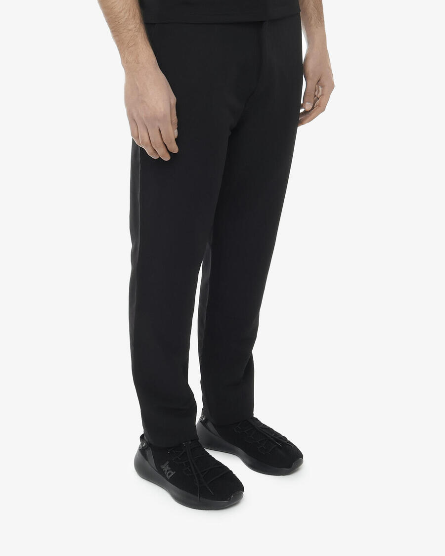 JAKED Черные синтетические спортивные брюки для мужчин
JAKED Черные синтетические спортивные брюки для мужчин