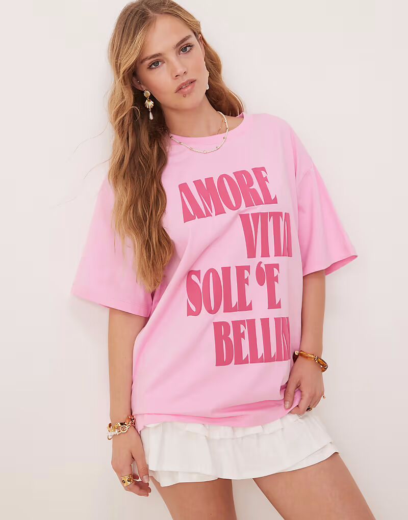 Футболка ASOS DESIGN оверсайз с принтом Amore Bellini розового цвета
Футболка ASOS DESIGN оверсайз с принтом Amore Bellini розового цвета