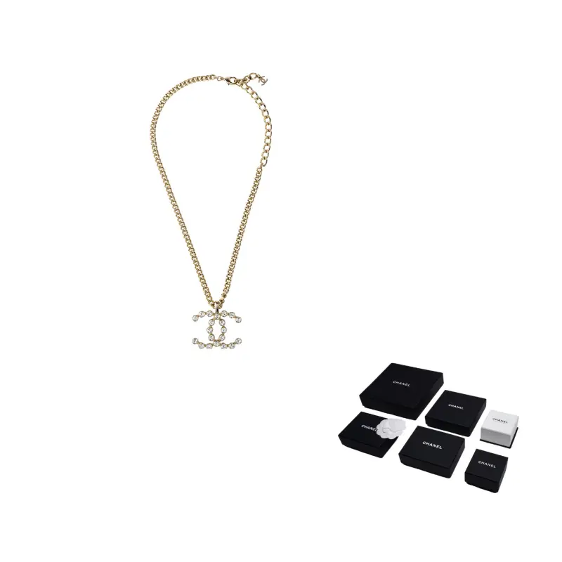 Двойное металлическое ожерелье C Unisex CHANEL
Двойное металлическое ожерелье C Unisex CHANEL