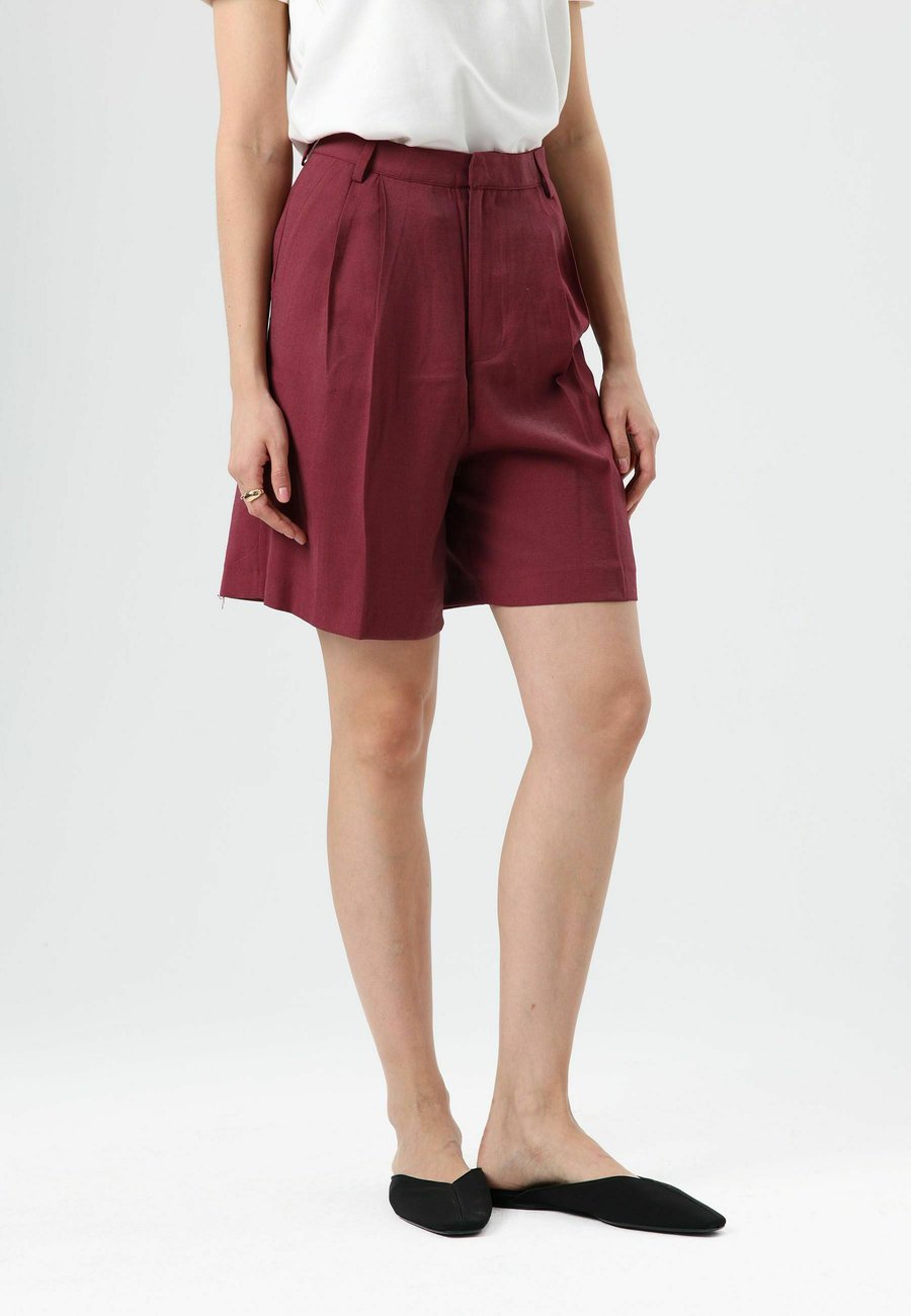 Шорты D.MoRo HIGH WAIST, Burgundy/Bordeaux
Шорты D.MoRo HIGH WAIST, Burgundy/Bordeaux