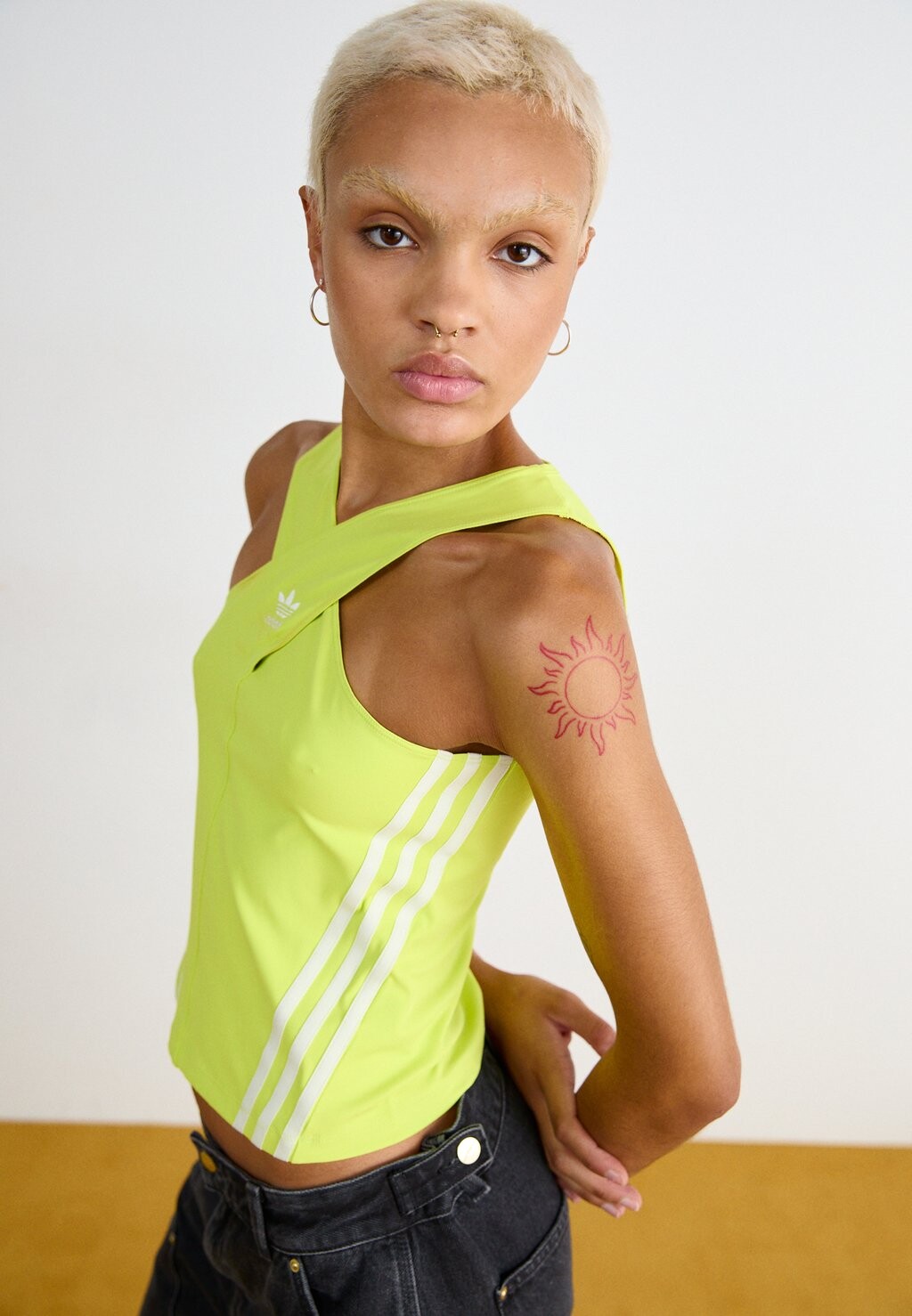 Топ TANK adidas Originals, светло-зеленый
Топ TANK adidas Originals, светло-зеленый