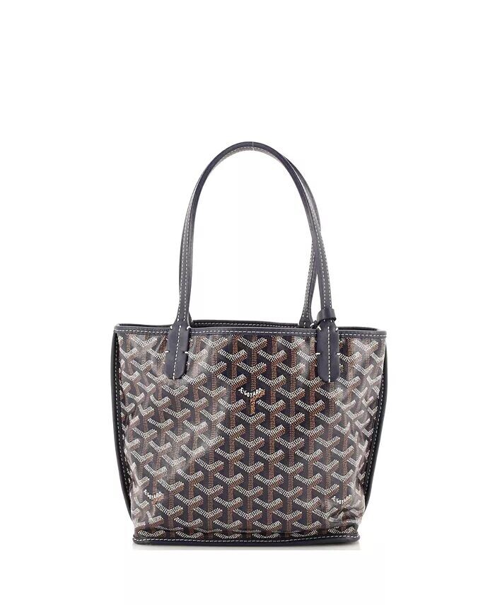 Мини-сумка Anjou Reversible Tote из парусины с покрытием Pre-Owned Goyard, синий
Мини-сумка Anjou Reversible Tote из парусины с покрытием Pre-Owned Goyard, синий