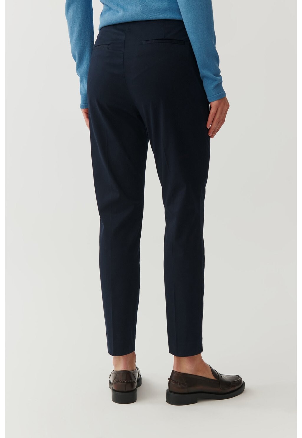 Чиносы JAKINA TATUUM, темно-синий
Чиносы JAKINA TATUUM, темно-синий