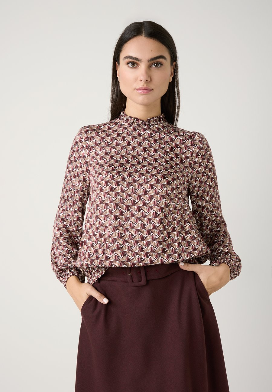 Блуза More & More Blouse, Small Graphical Print/Beige
Блуза More & More Blouse, Small Graphical Print/Beige