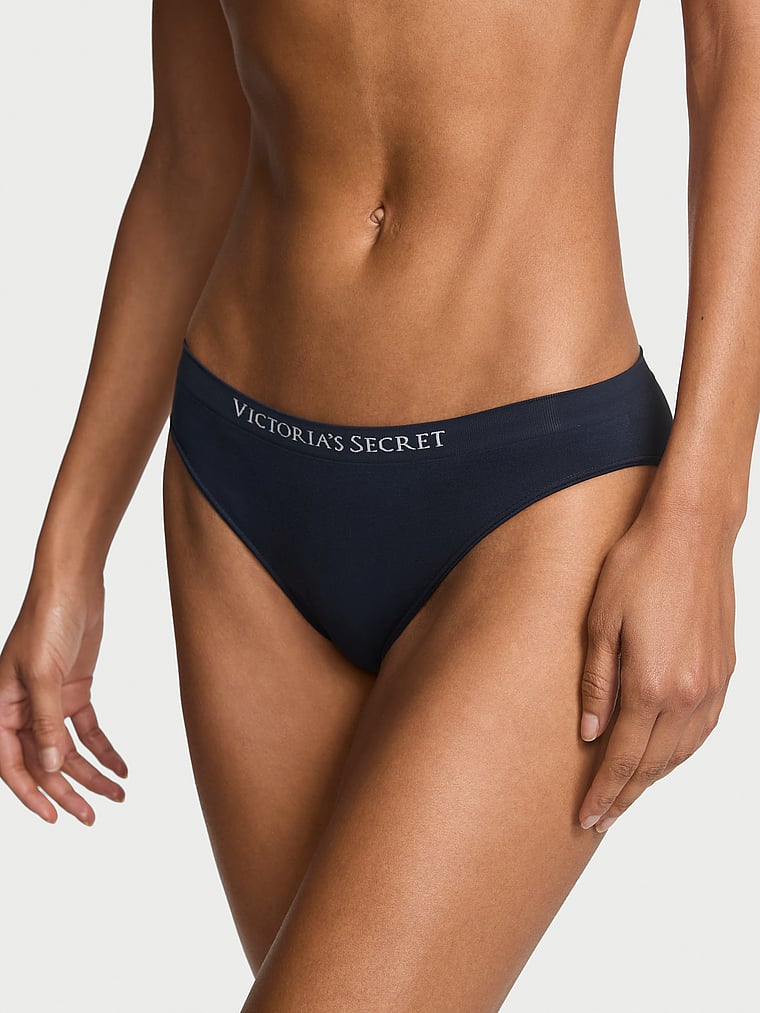 Бесшовные трусики-бикини Seamless, solid noir navy
Бесшовные трусики-бикини Seamless, solid noir navy