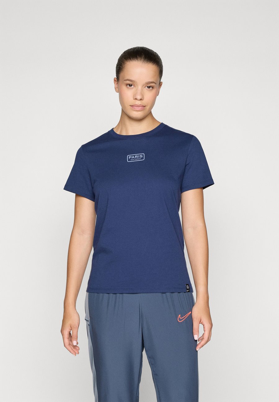Футболка Nike Performance PARIS SAINT-GERMAIN TEE, Midnight Navy/Dark Blue, Синий, Футболка Nike Performance PARIS SAINT-GERMAIN TEE, Midnight Navy/Dark Blue
Футболка Nike Performance PARIS SAINT-GERMAIN TEE, Midnight Navy/Dark Blue, Синий, Футболка Nike Performance PARIS SAINT-GERMAIN TEE, Midnight Navy/Dark Blue