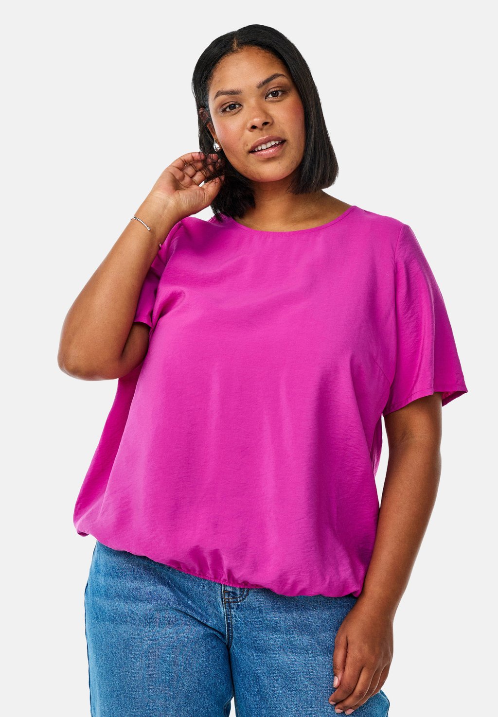 Блуза MIT KURZEN ÄRMELN UND ELASTISCHEM SAUM Zizzi, розовый
Блуза MIT KURZEN ÄRMELN UND ELASTISCHEM SAUM Zizzi, розовый