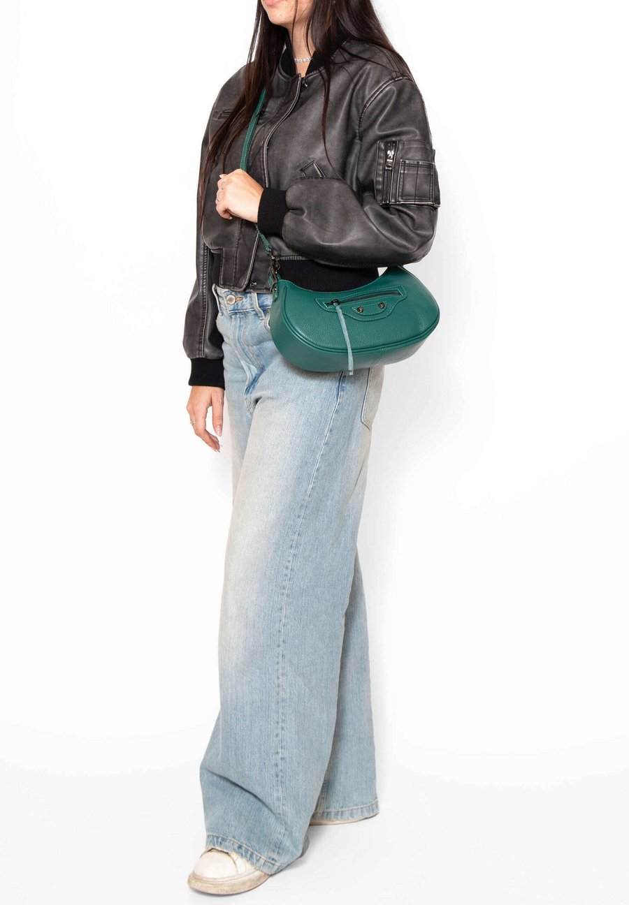Сумка Chiara Ferretti SHOULDER, Pavone/Green
Сумка Chiara Ferretti SHOULDER, Pavone/Green