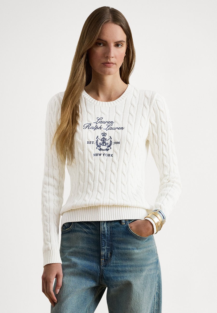 Джемпер Lauren Ralph Lauren Petite EMBROIDERED-CREST CABLE-KNIT SWEATER, White
Джемпер Lauren Ralph Lauren Petite EMBROIDERED-CREST CABLE-KNIT SWEATER, White