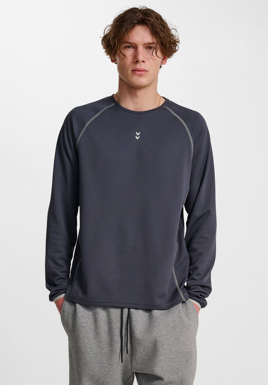 Топ Hummel PULSE PERFORMANCE MIDLAYER, Ebony/Black
Топ Hummel PULSE PERFORMANCE MIDLAYER, Ebony/Black