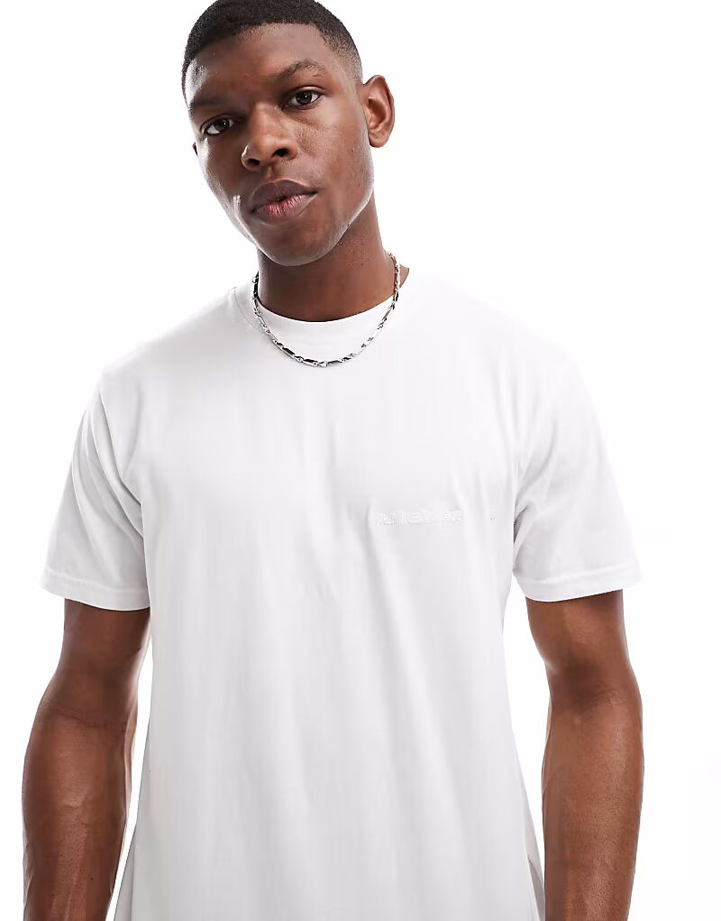 Футболка Quiksilver с коротким рукавом белого цвета
Футболка Quiksilver с коротким рукавом белого цвета