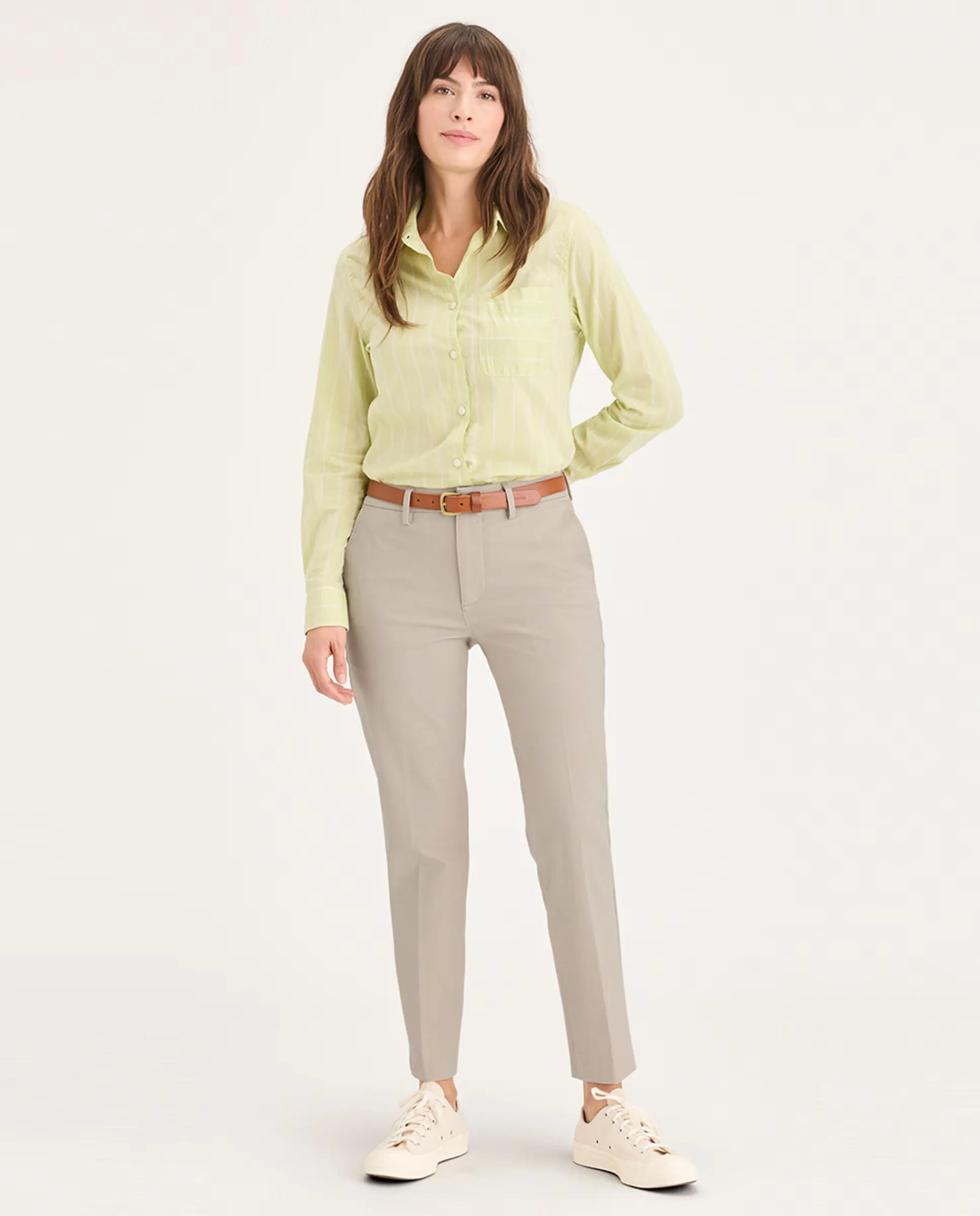 Женские брюки чино с технологией sculp Dockers, цвет Kaki
Женские брюки чино с технологией sculp Dockers, цвет Kaki