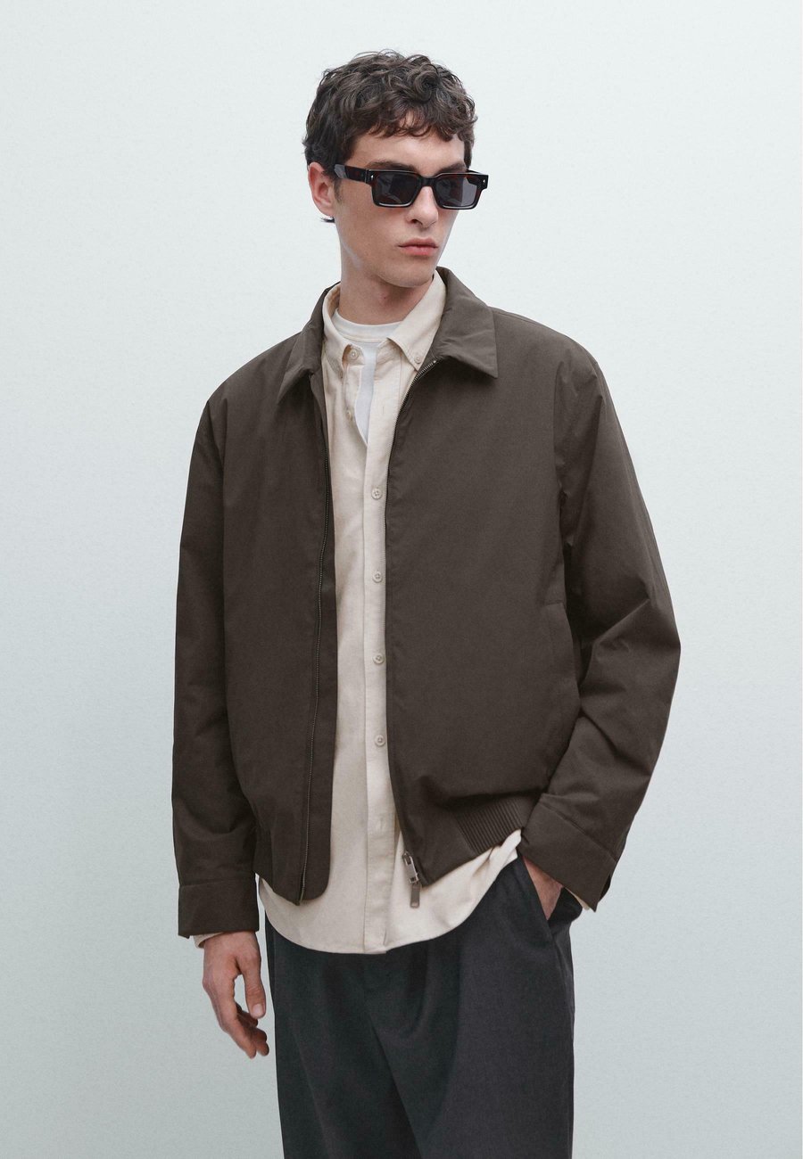 Куртка Massimo Dutti Summer jacket, Dark Brown
Куртка Massimo Dutti Summer jacket, Dark Brown