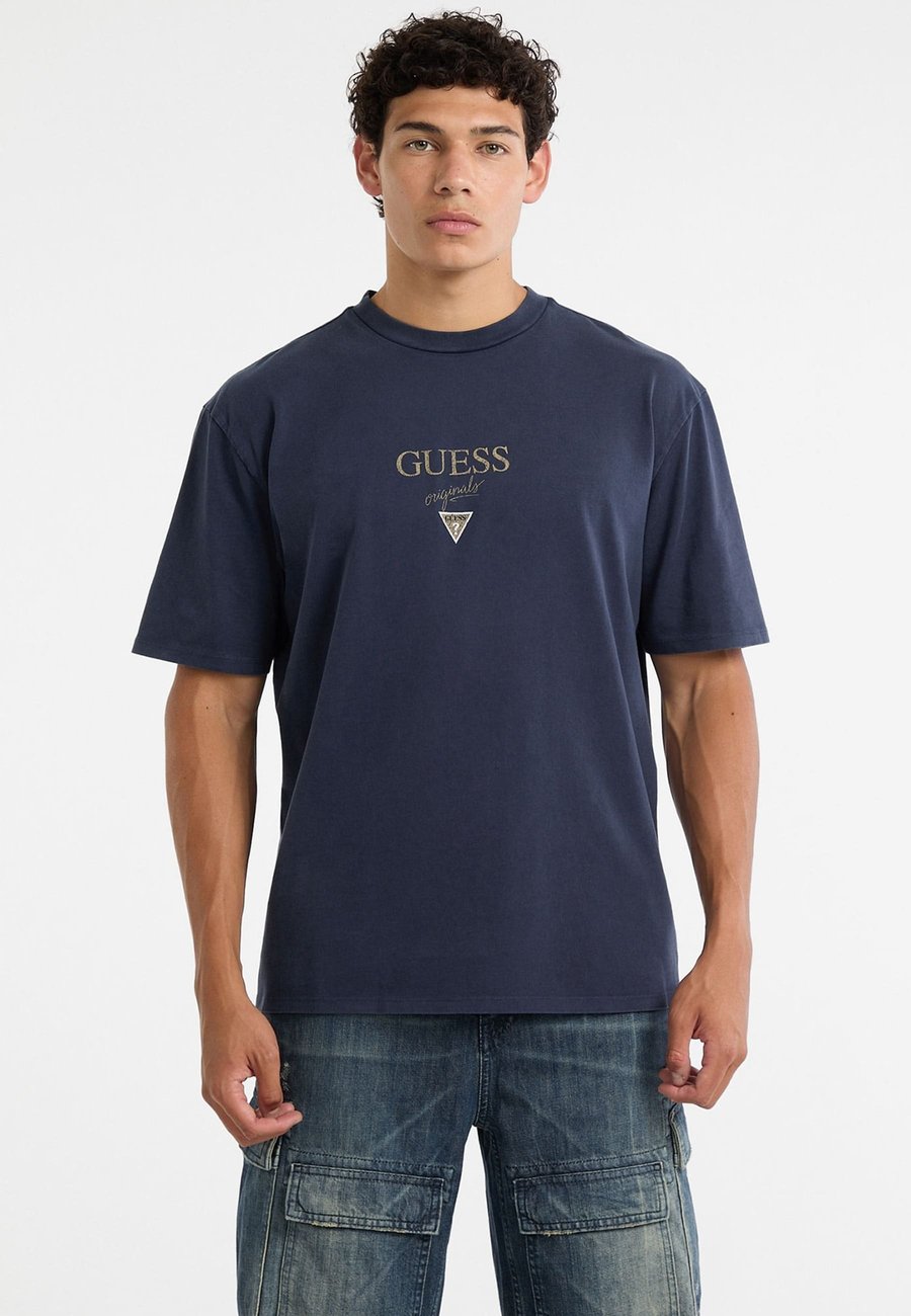 Футболка Guess Originals GO PRINTED BAKER LOGO, Dunkelblau/Dark Blue
Футболка Guess Originals GO PRINTED BAKER LOGO, Dunkelblau/Dark Blue