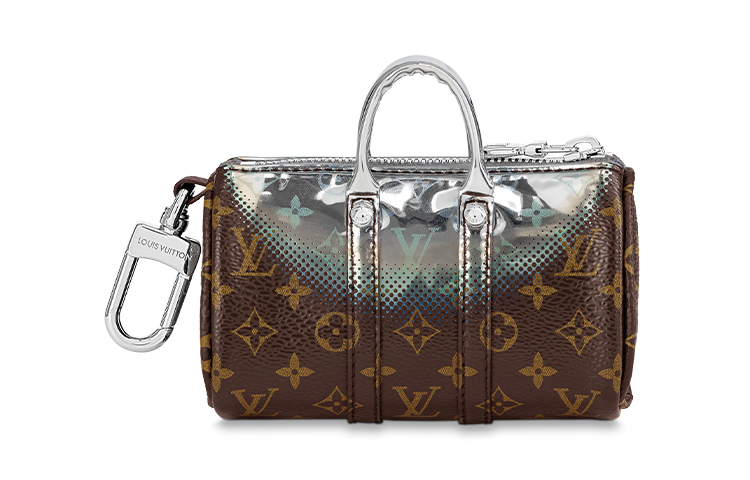 LOUIS VUITTON Небула мини косметичка держатель для ключей и подвеска для сумки металлик
LOUIS VUITTON Небула мини косметичка держатель для ключей и подвеска для сумки металлик