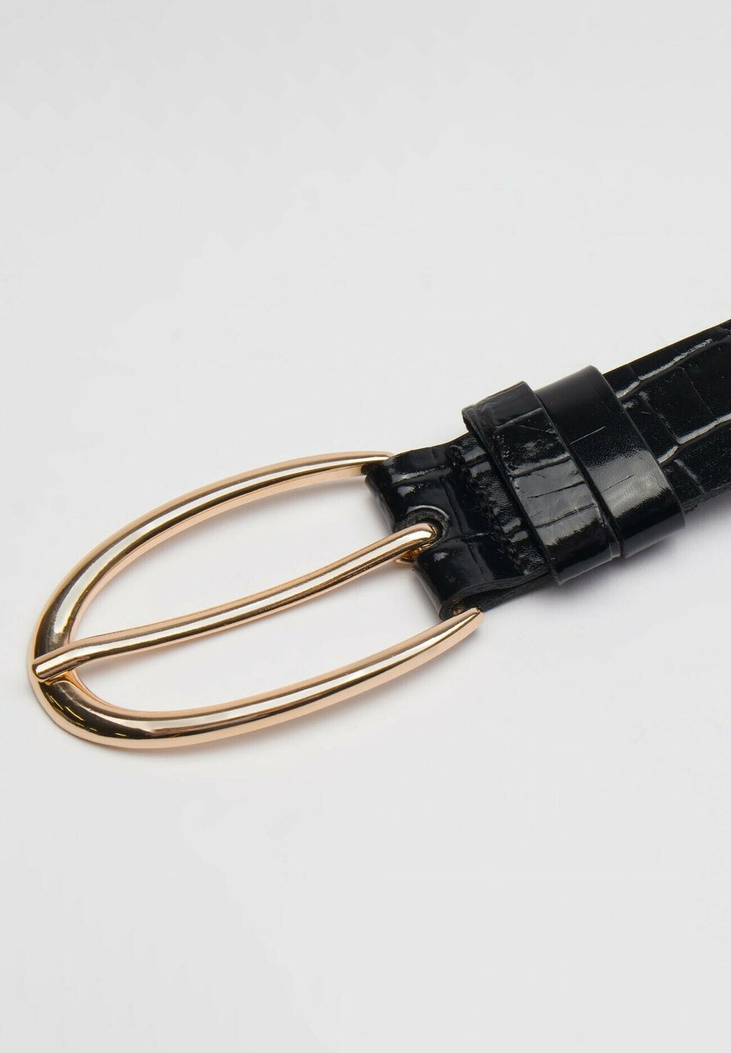 Ремень AKARDO, черный
Ремень AKARDO, черный