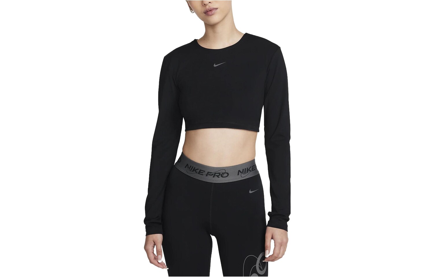 Футболка женская черная Nike
Футболка женская черная Nike