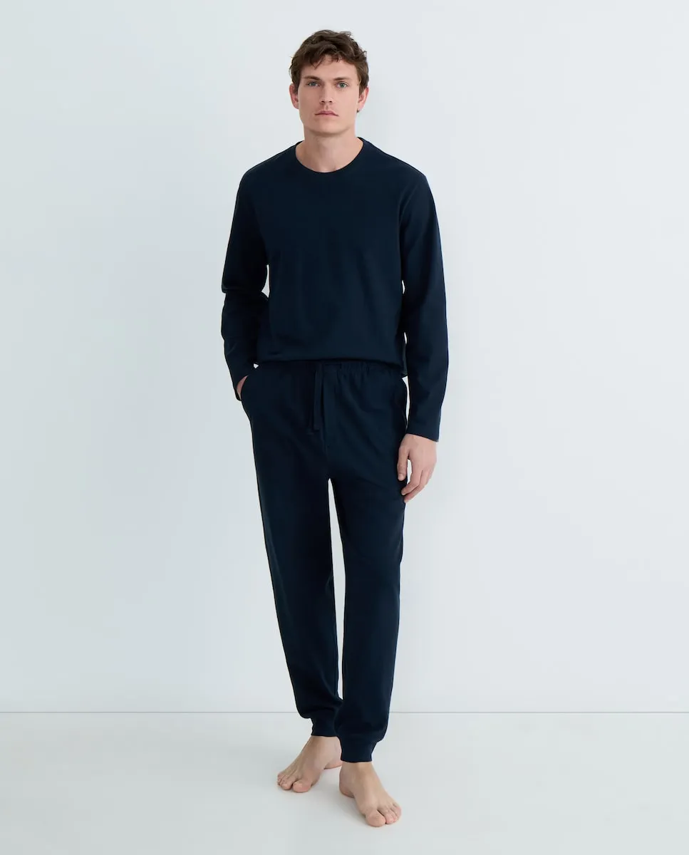 Мужская однотонная длинная пижама Dustin, темно-синий
Мужская однотонная длинная пижама Dustin, темно-синий
