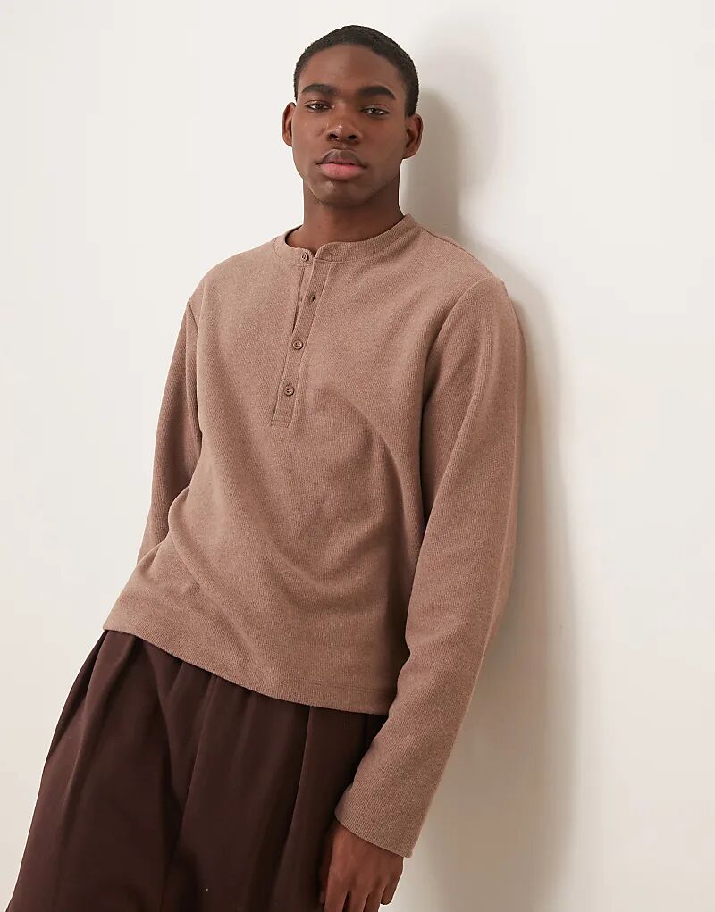 Свободная футболка с длинными рукавами в рубчик с начесом и воротником-хенли коричневого цвета ASOS DESIGN
Свободная футболка с длинными рукавами в рубчик с начесом и воротником-хенли коричневого цвета ASOS DESIGN
