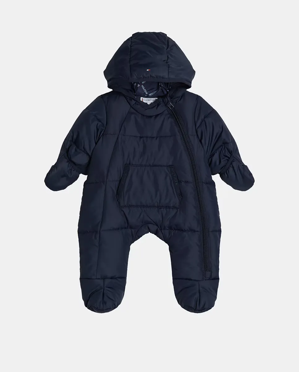 Утепленная куртка для мальчика с капюшоном и молнией Tommy Hilfiger, синий
Утепленная куртка для мальчика с капюшоном и молнией Tommy Hilfiger, синий