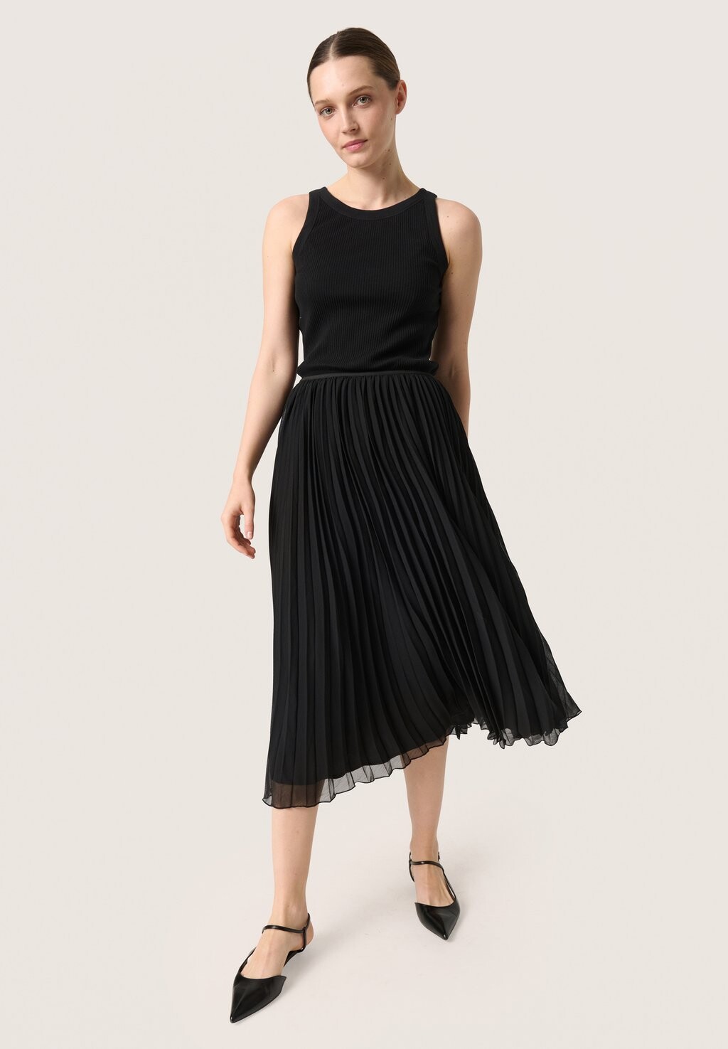 Юбка А-силуэта Soaked in Luxury, черный
Юбка А-силуэта Soaked in Luxury, черный