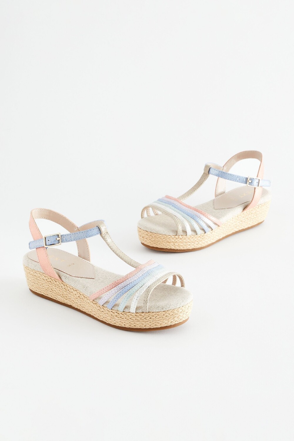 Босоножки на танкетке Next, мультиколор
Босоножки на танкетке Next, мультиколор