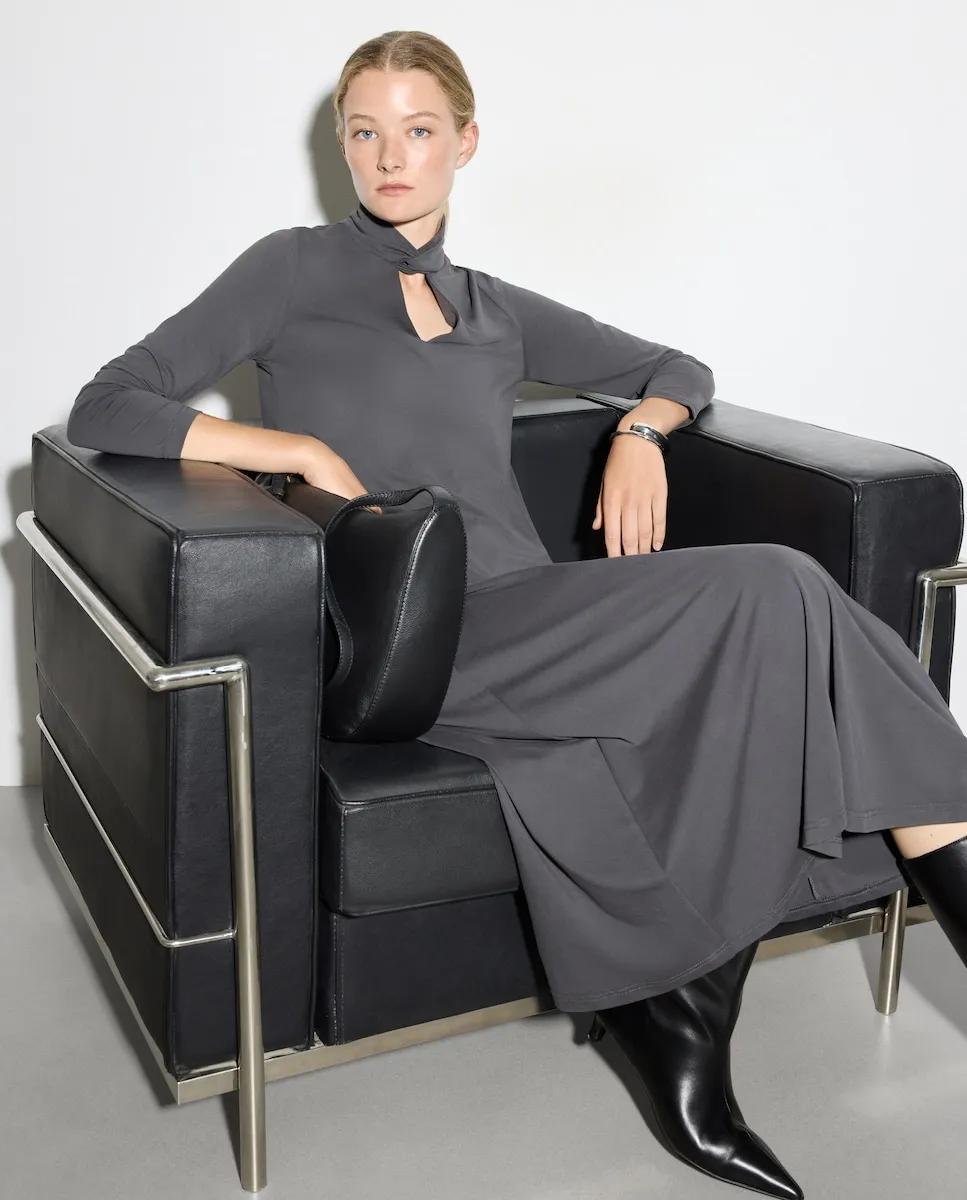 Женское миди платье с длинным рукавом Woman El Corte Inglés, серо-зеленый
Женское миди платье с длинным рукавом Woman El Corte Inglés, серо-зеленый