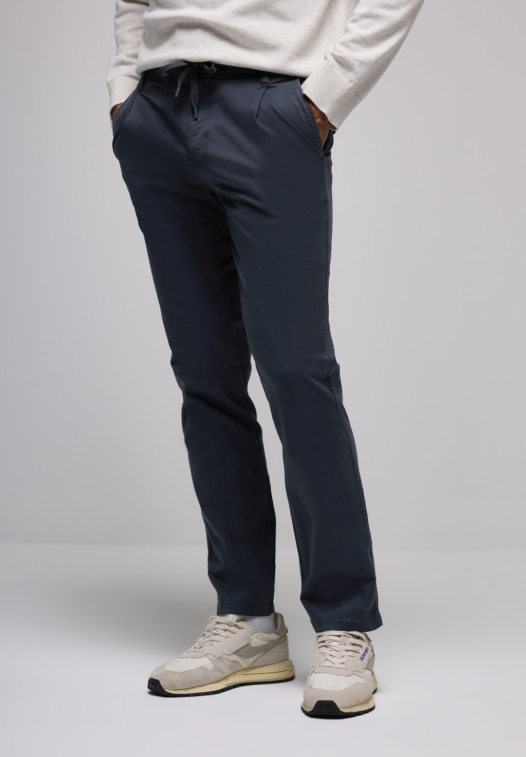 Брюки Street One MEN, светло-голубой
Брюки Street One MEN, светло-голубой