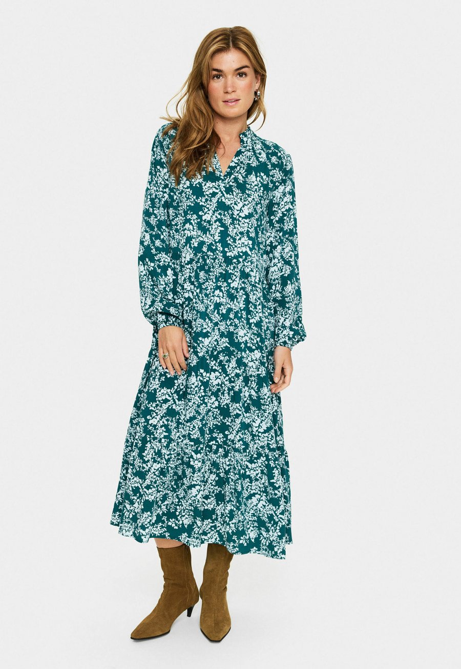 Платье Saint Tropez EDASZ MAXI DRESS, June Bug Blue Garden Flower/Blue
Платье Saint Tropez EDASZ MAXI DRESS, June Bug Blue Garden Flower/Blue