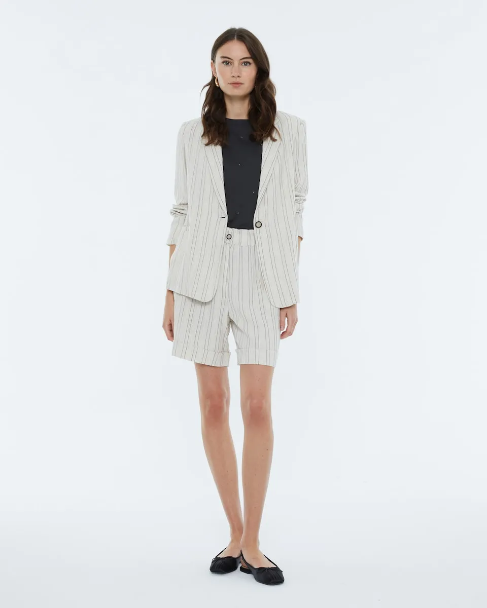 Женские шорты-бермуды с полосками и эластичным поясом Andam, цвет Crudo
Женские шорты-бермуды с полосками и эластичным поясом Andam, цвет Crudo