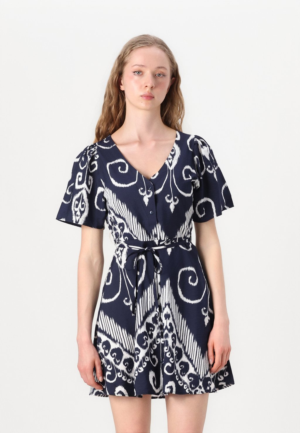 Платье-рубашка TROYA LIFE SHORT JDY, цвет Black Iris/Cloud Dance
Платье-рубашка TROYA LIFE SHORT JDY, цвет Black Iris/Cloud Dance