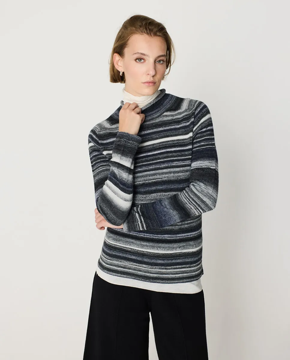 Женский джемпер из фантазийной пряжи с высоким воротником Escorpion, черный
Женский джемпер из фантазийной пряжи с высоким воротником Escorpion, черный