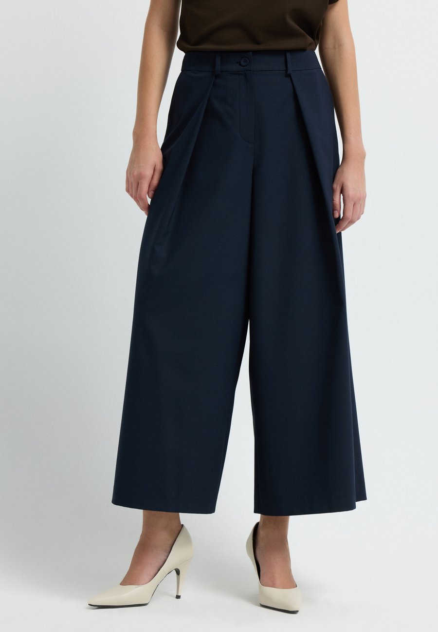 Брюки adL Trousers, Navy Blue /Dark Blue
Брюки adL Trousers, Navy Blue /Dark Blue