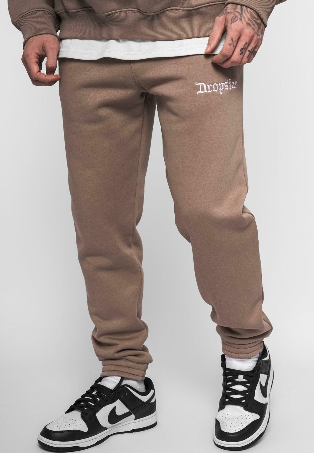 Спортивные брюки EMBO V2 Dropsize, серебристый
Спортивные брюки EMBO V2 Dropsize, серебристый