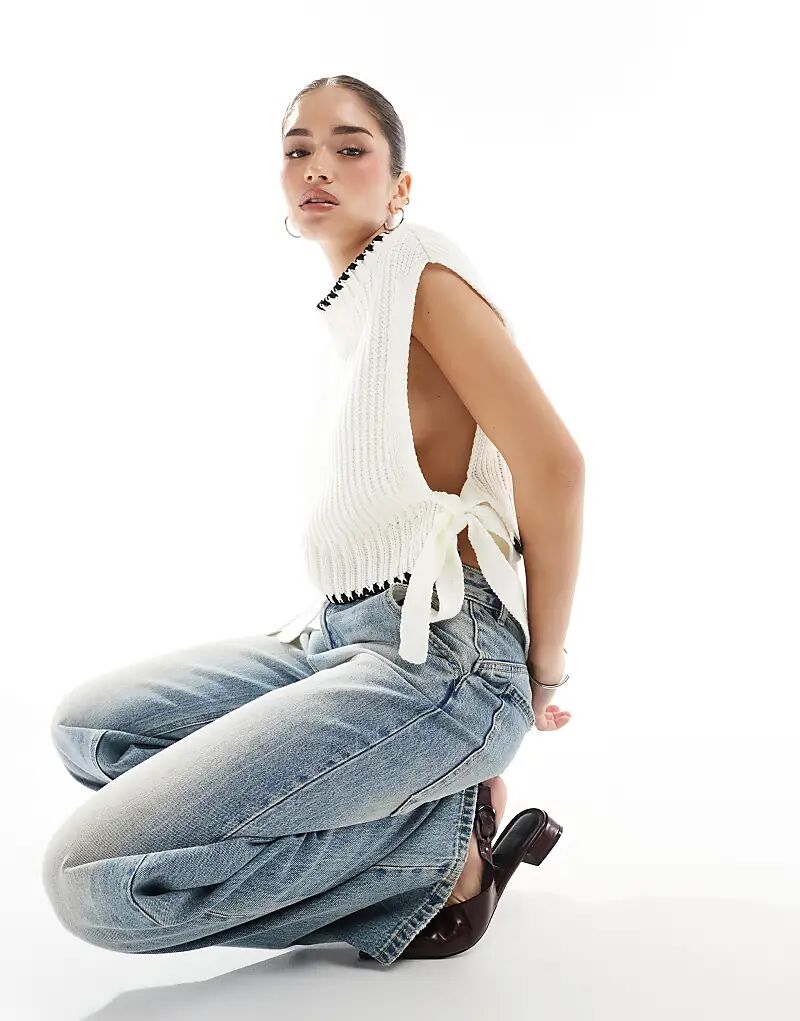 Кремовый трикотажный топ Miss Selfridge с отделкой
Кремовый трикотажный топ Miss Selfridge с отделкой