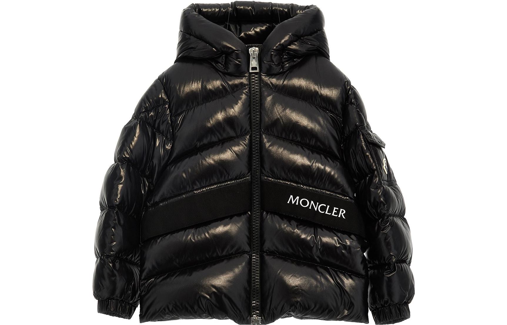 Moncler Детская черная пуховая куртка
Moncler Детская черная пуховая куртка