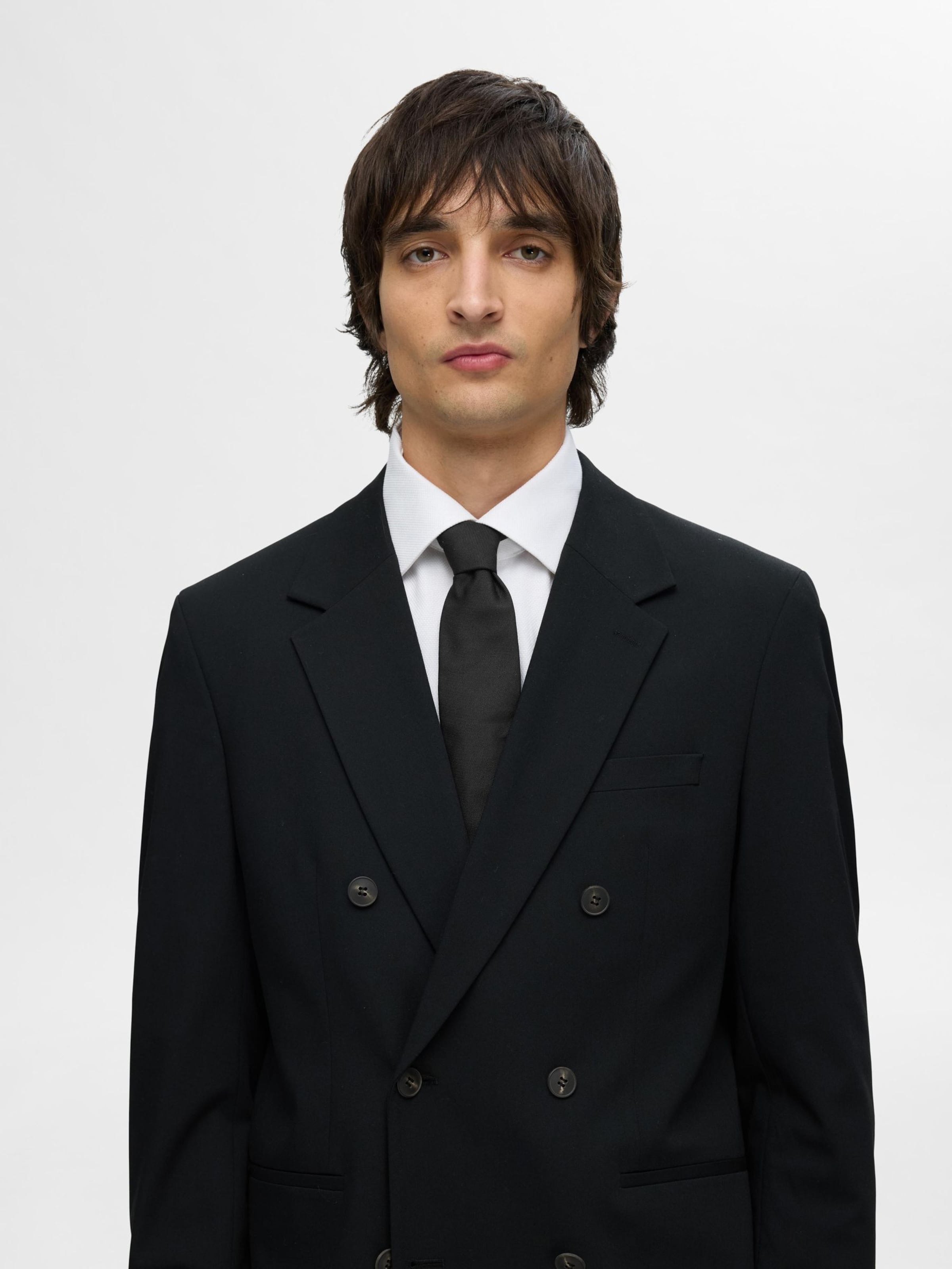 SELECTED Галстук в черном цвете
SELECTED Галстук в черном цвете