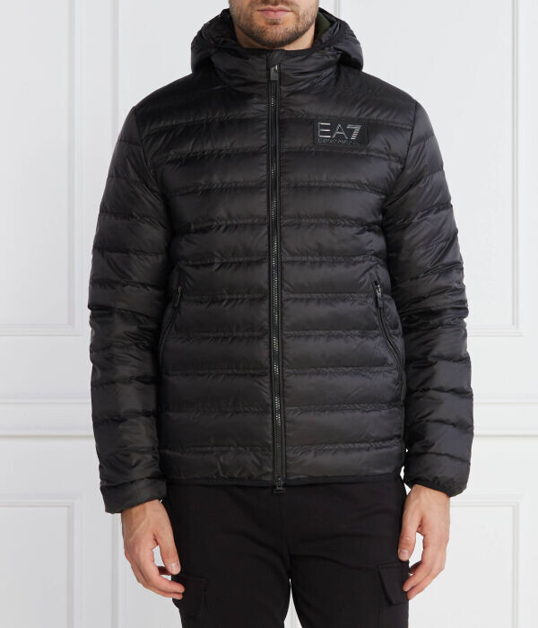 Пуховик мужской Ea7 с капюшоном, черный
Пуховик мужской Ea7 с капюшоном, черный