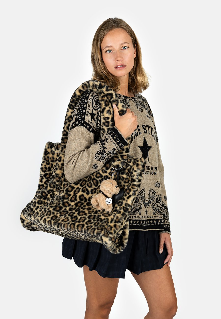 Сумка-шоппер Grace LEO MIT HUND, Camel
Сумка-шоппер Grace LEO MIT HUND, Camel