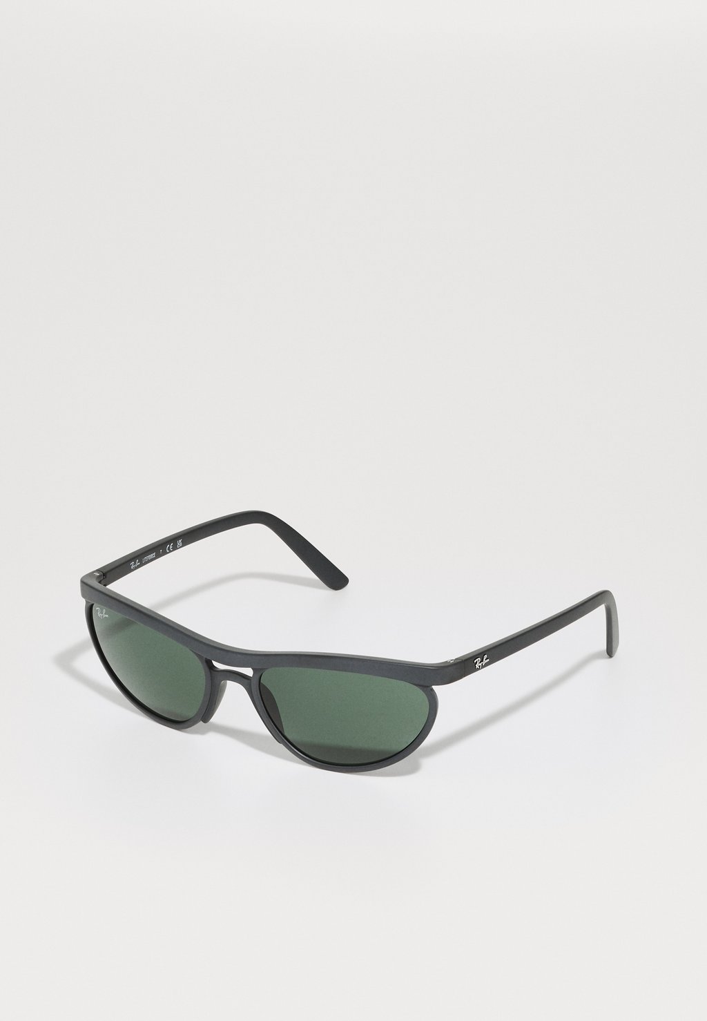 Солнцезащитные очки UNISEX Ray-Ban, черный
Солнцезащитные очки UNISEX Ray-Ban, черный