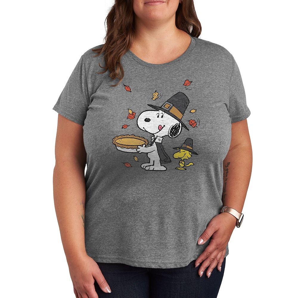 Футболка Plus Peanuts Snoopy and Woodstock с изображением сцены Дня благодарения Licensed Character, цвет Heather Gray
Футболка Plus Peanuts Snoopy and Woodstock с изображением сцены Дня благодарения Licensed Character, цвет Heather Gray