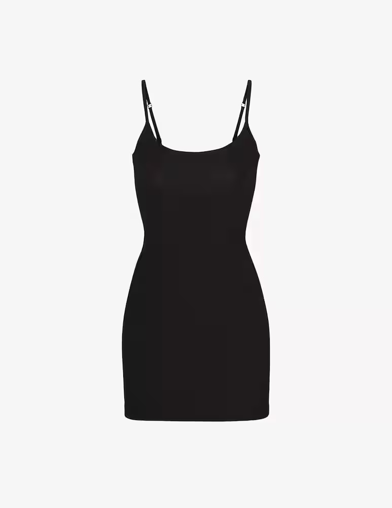 Платье-комбинация SKIMS, цвет Onyx 
Платье-комбинация SKIMS, цвет Onyx